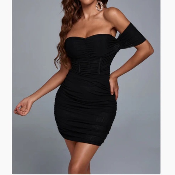 Bella Barnett Black Ruched Off Shoulder Mini Dress - Picture 1 of 11